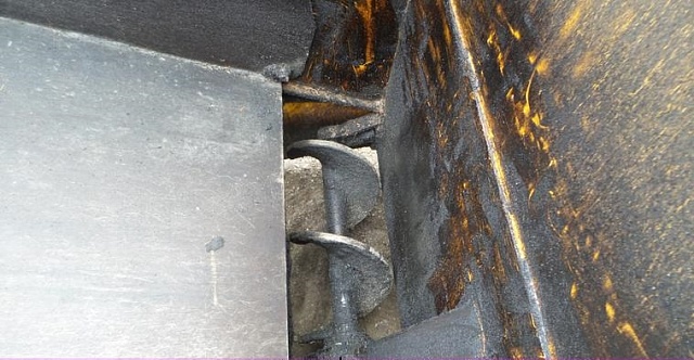 Мини укладчик асфальта на гусеничном ходу TP411